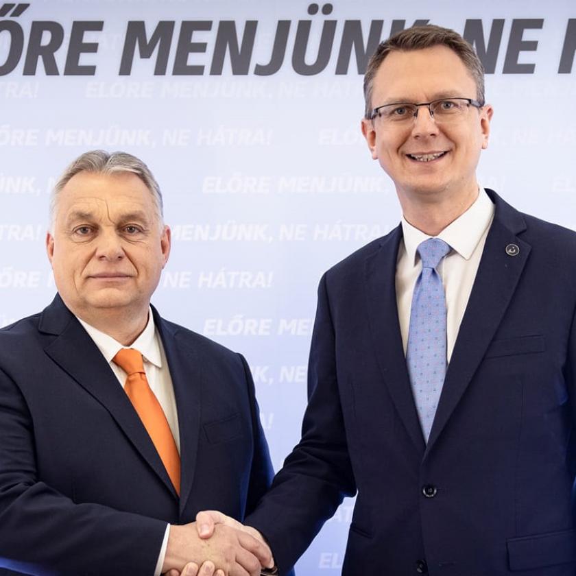 Orbán Viktor helyett Magyarország fizet