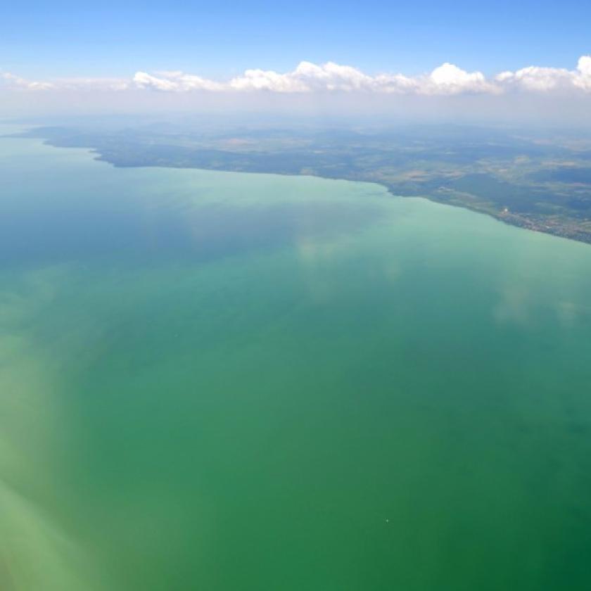 Valami nagyon megváltozott a Balaton vizében