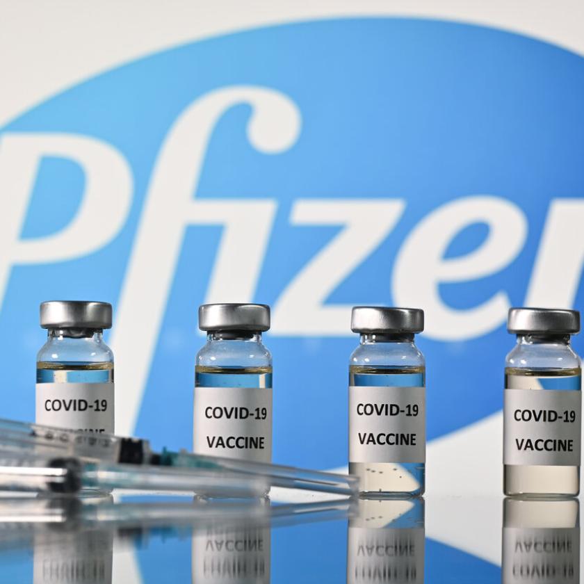 Rossz híreket közölt a Pfizer: fájdalmas szövődmények és halálesetek kockázata miatt kellett lépni