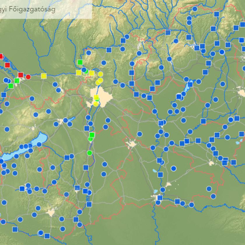 Pirosba borult a Duna Győr fölötti szakasza