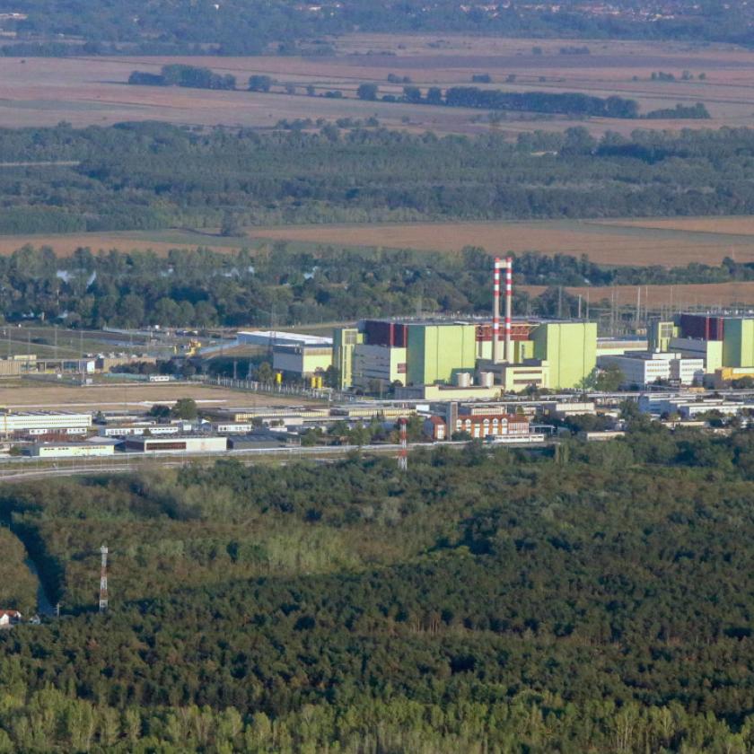 Francia fordulat a Paksi Atomerőműnél 