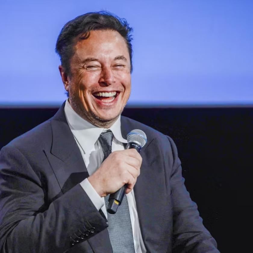 Elon Musk ügyvédje elismerte, hogy az egymillió dolláros lottó csak egy politikai átverés