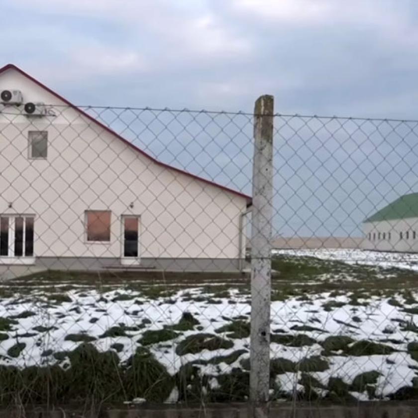 Még mindig nincsenek tehenek Süli János fiának telepén, pedig uniós támogatás is járt a fejlesztéshez