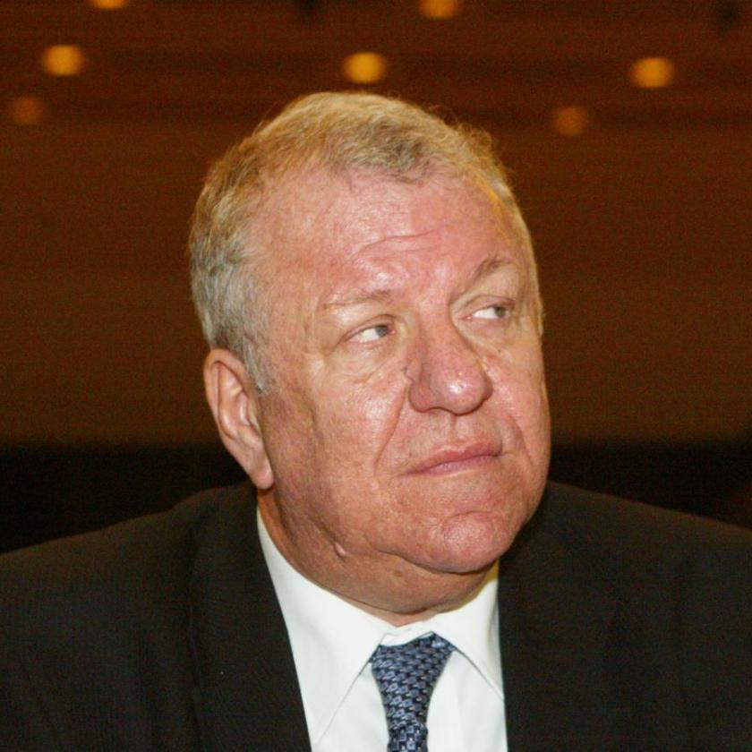 Elhunyt Székely Péter