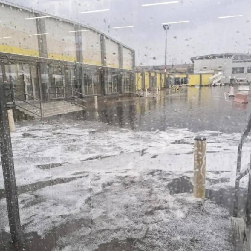 Kőkemény üzenetet kapott Magyar Péter a reptérvezértől, ezért kellett a lezárás mellett dönteni 