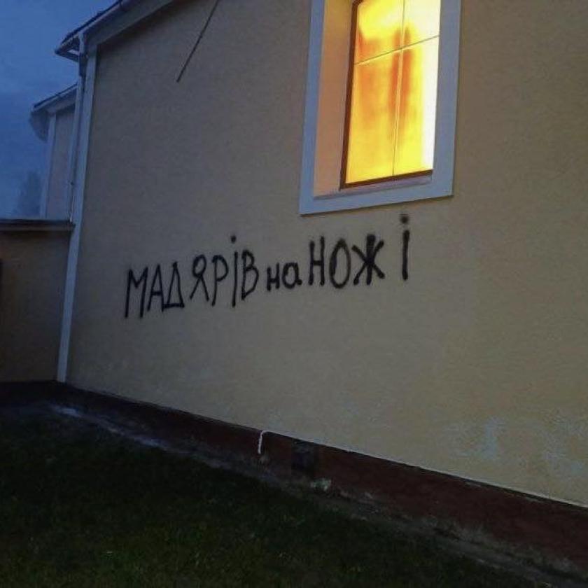 Rácz András: a magyar kormány jó eséllyel benne volt a kárpátaljai templomtámadásban