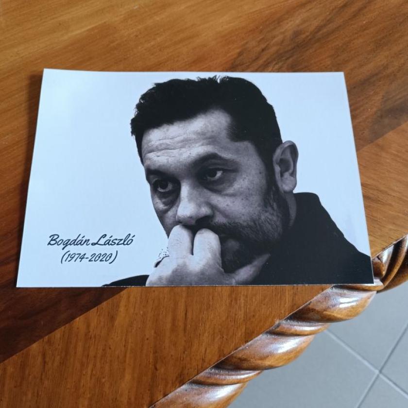 "A változás úgy kezdődik, hogy valaki elindul valamerre." - Bogdán László ösztöndíj átadása Cserdiben 